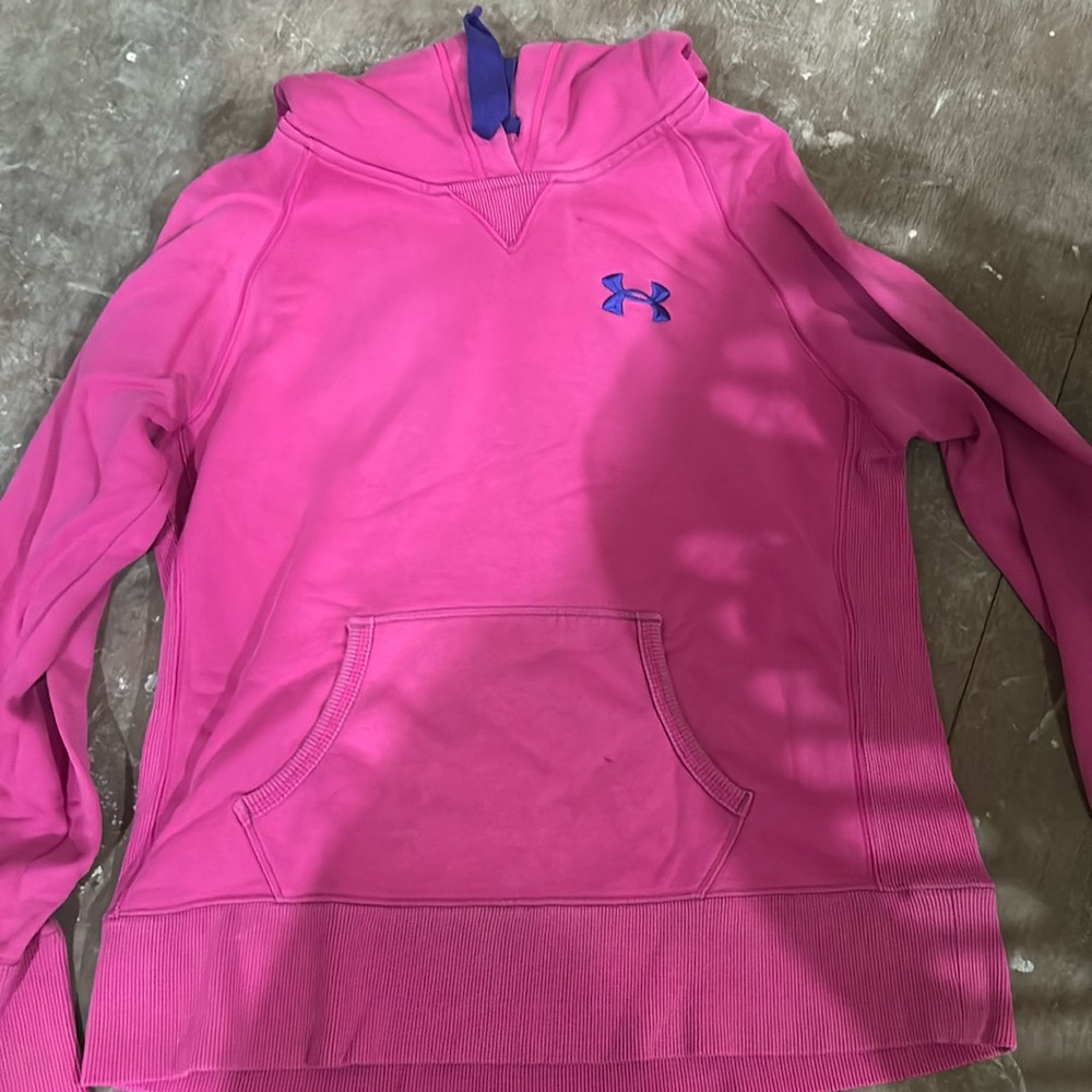 Pink Under Armor sweatshirt